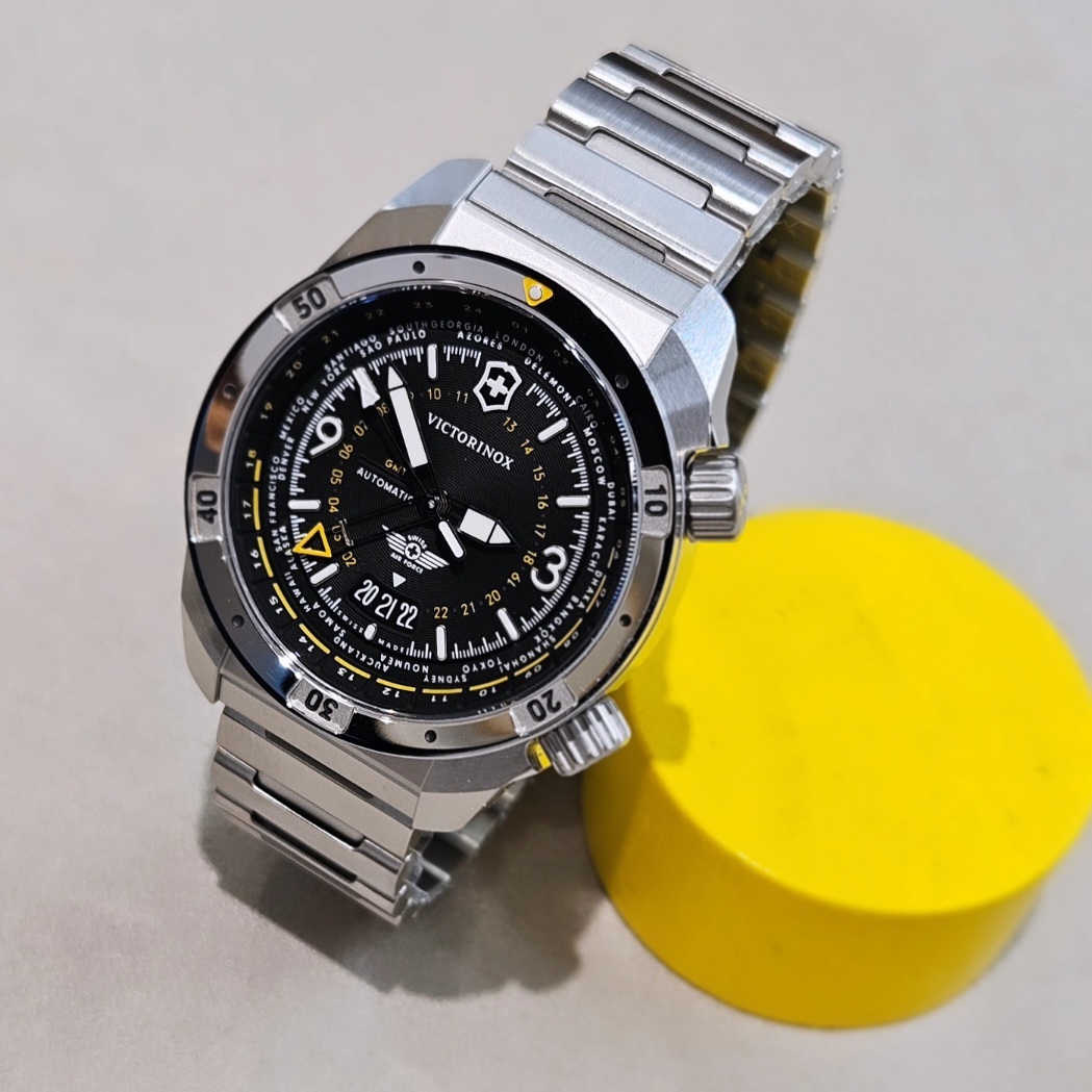 Victorinox Air Prp GMT automatic
