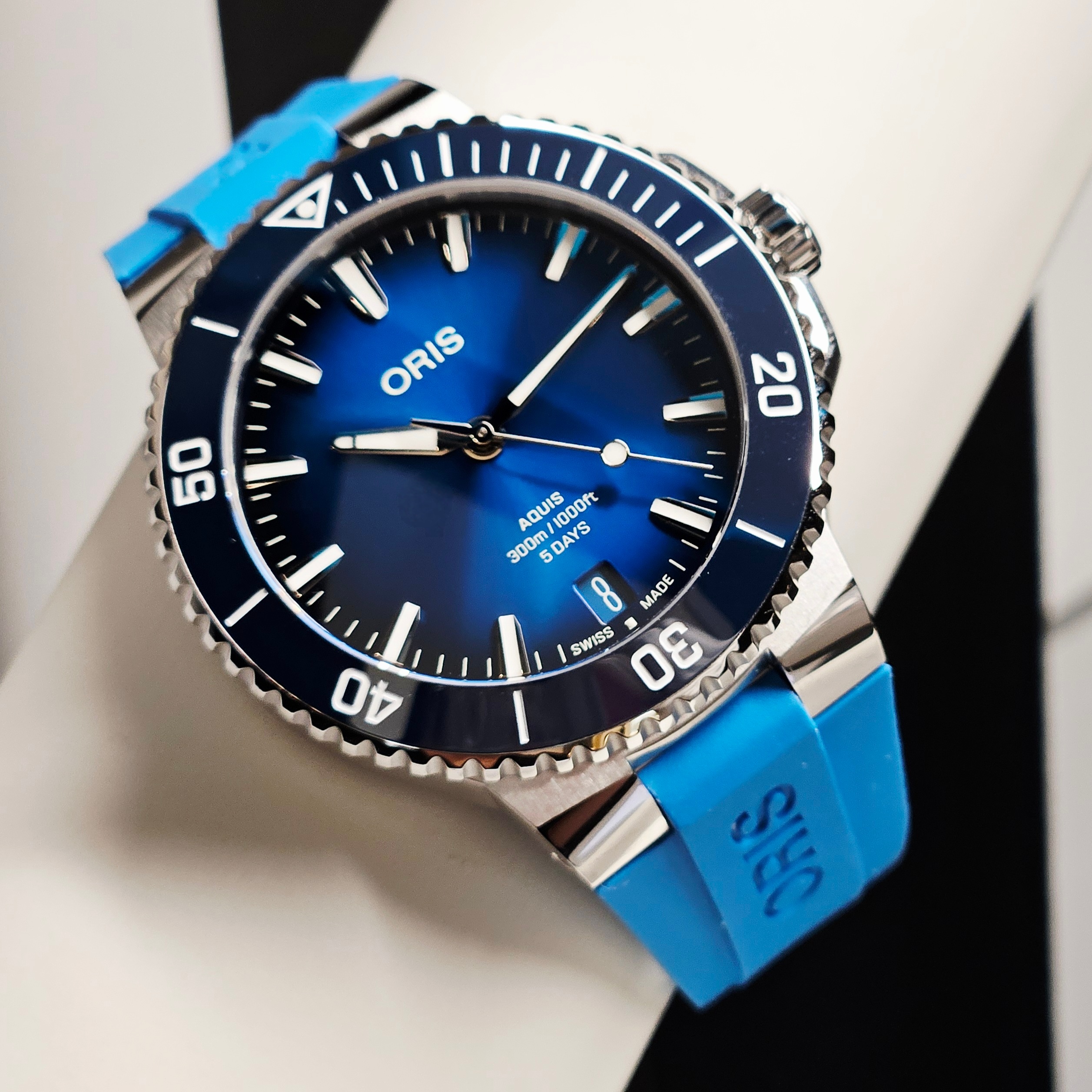 Oris Aquis Date 
