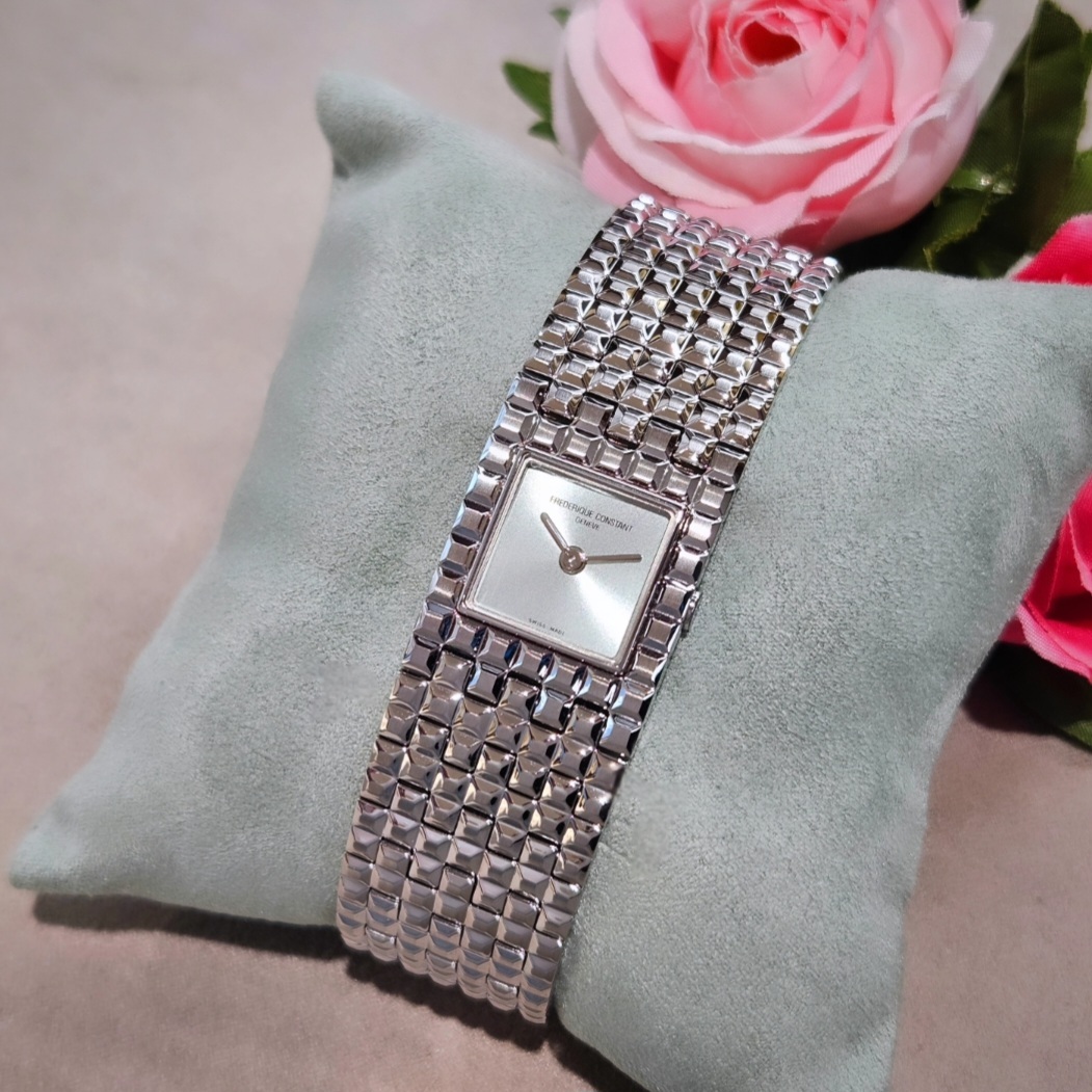 Fr&eacute;d&eacute;rique Constant Classics Manchette